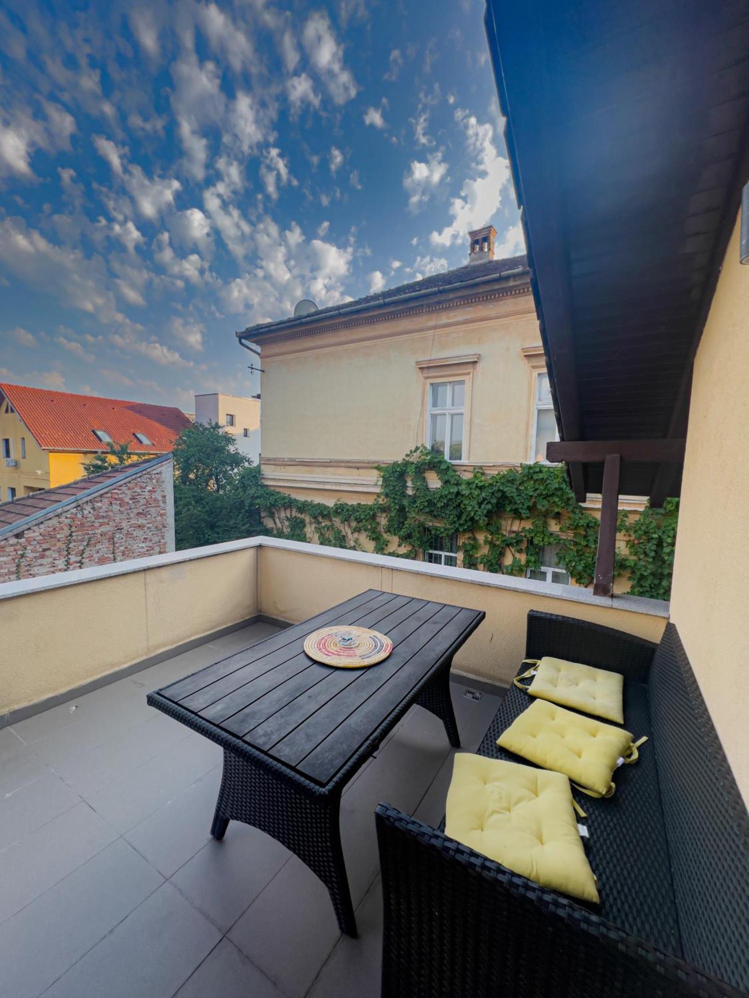 Kesletz House Otel Sibiu Dış mekan fotoğraf